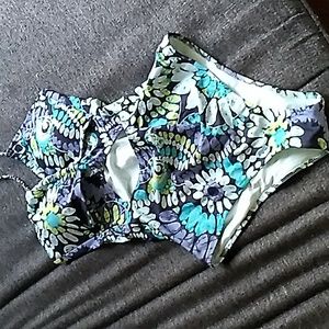 New never worn 1 piece bathsuit